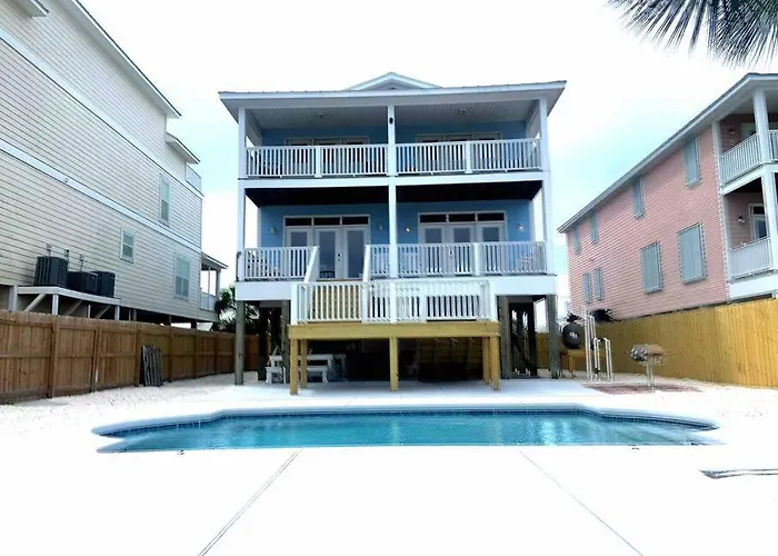 Villa Sandy Fox- Walk To Beach, Private Pool, Sleeps 26