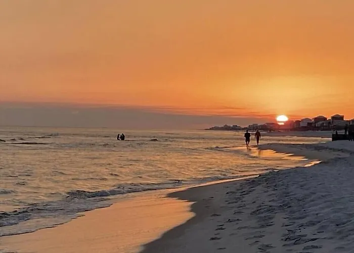 Sandy Fox- Walk To Beach, Private Pool, Sleeps 26 *