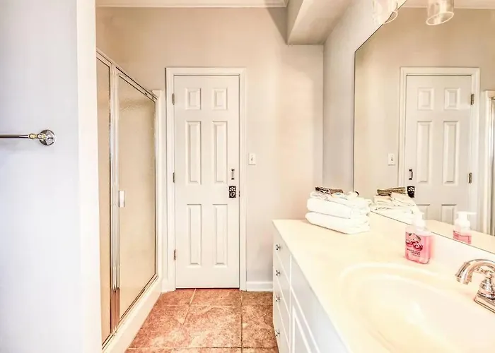 Sandy Fox- Walk To Beach, Private Pool, Sleeps 26 * Gulf Shores