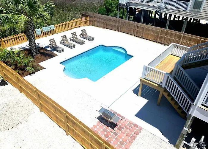Villa Sandy Fox- Walk To Beach, Private Pool, Sleeps 26