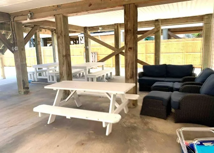 Sandy Fox- Walk To Beach, Private Pool, Sleeps 26 Villa