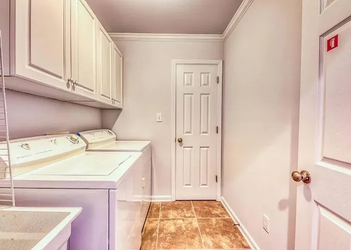 Sandy Fox- Walk To Beach, Private Pool, Sleeps 26 * Gulf Shores